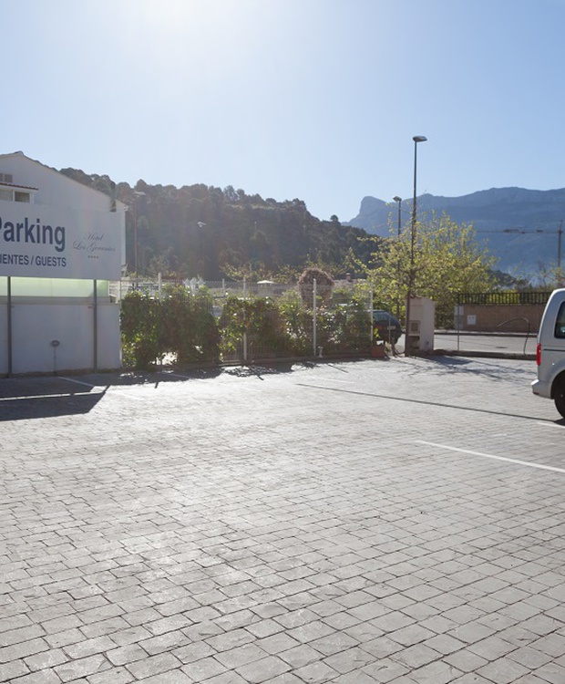 Parking Hotel Los Geranios