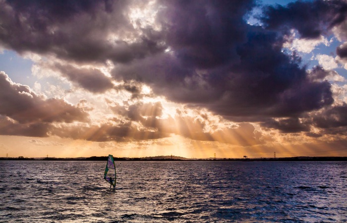 WINDSURFING Y STAND-UP PADDLE SURFING (SUO)
