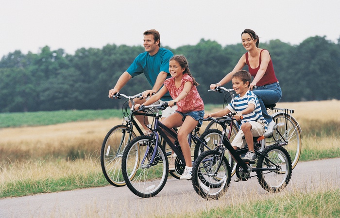 ALQUILER DE COCHES Y BICICLETAS